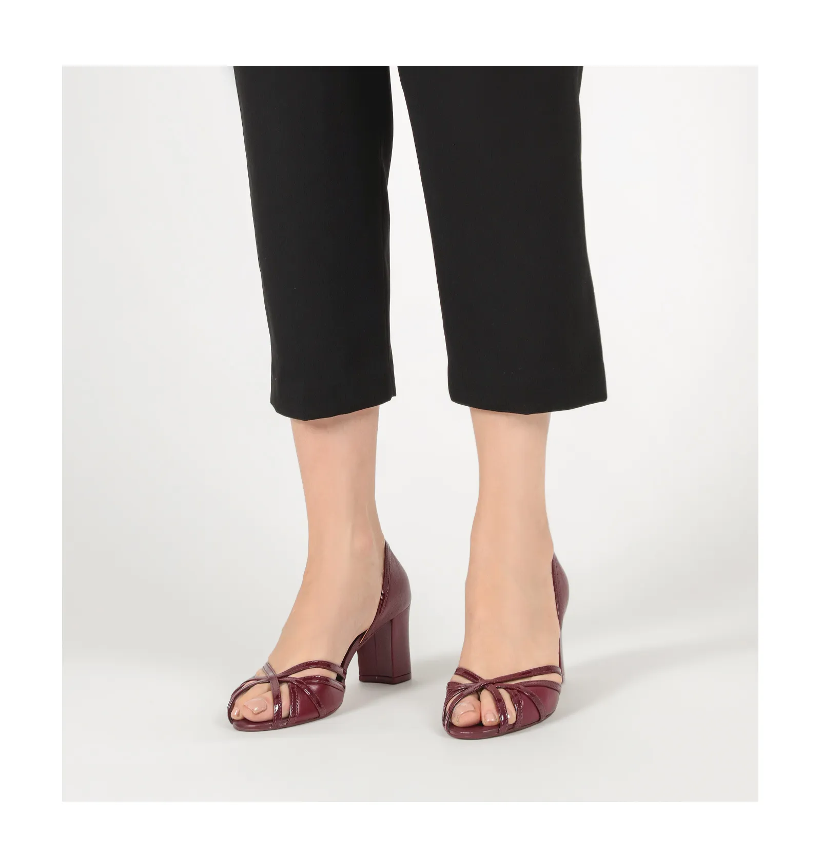 Peep Toe Couro/Verniz Vinho