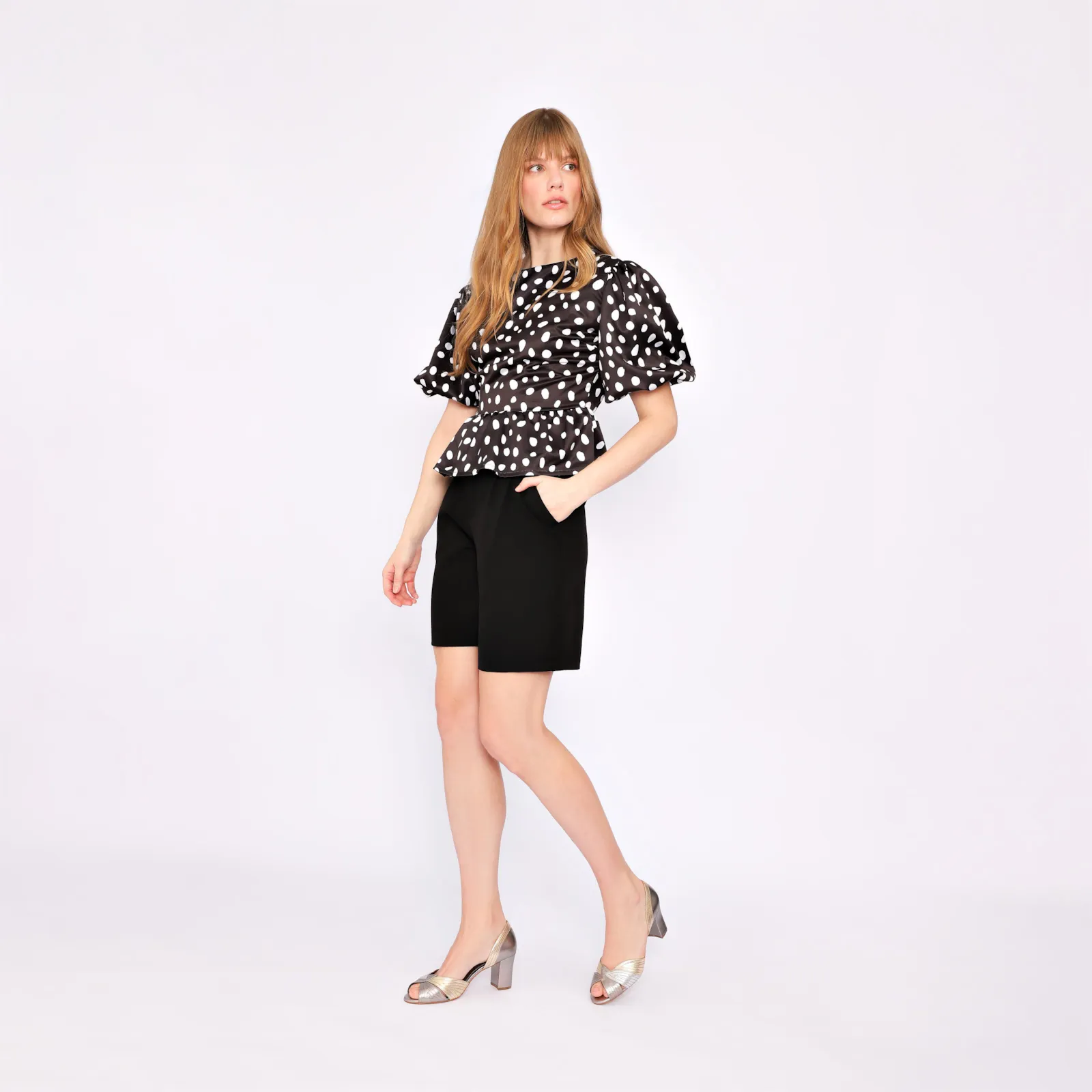 Peep Toe Folha Couro Prata/Dourado/Grafite