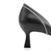 Peep Toe Kitten Couro Preto/Off White - imagem 7