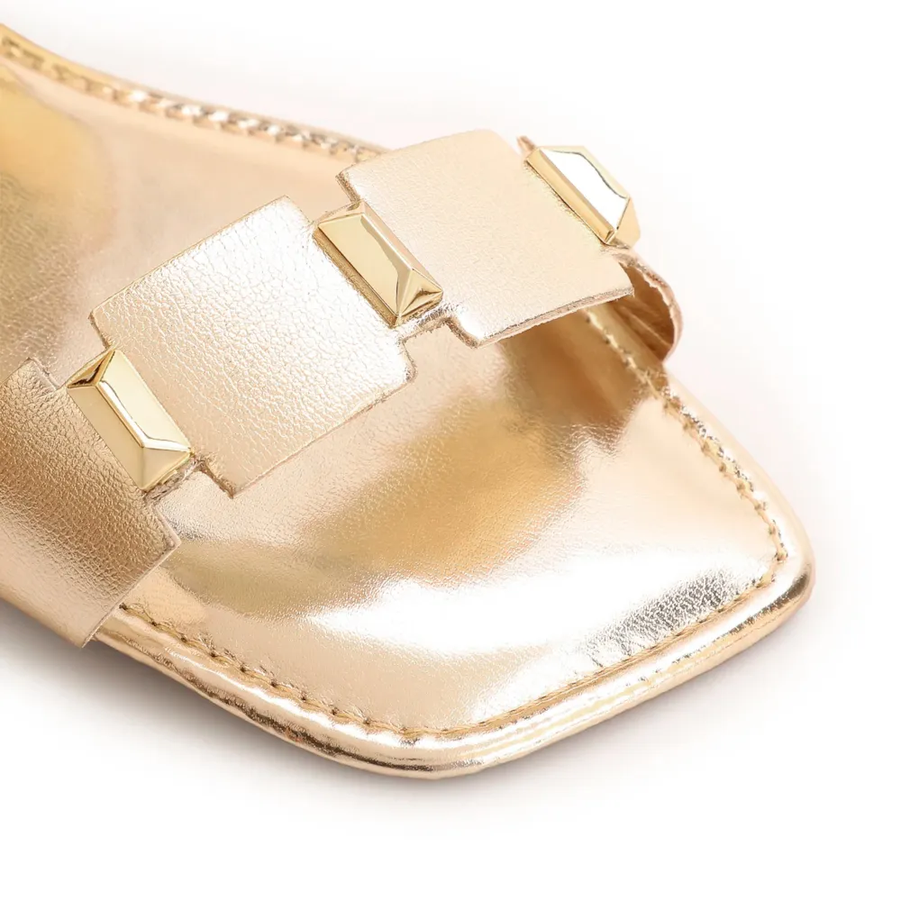 Rasteirinha Studs Alt Dourado - imagem 7
