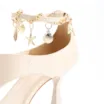 Sandália Charms Couro Off White - imagem 9