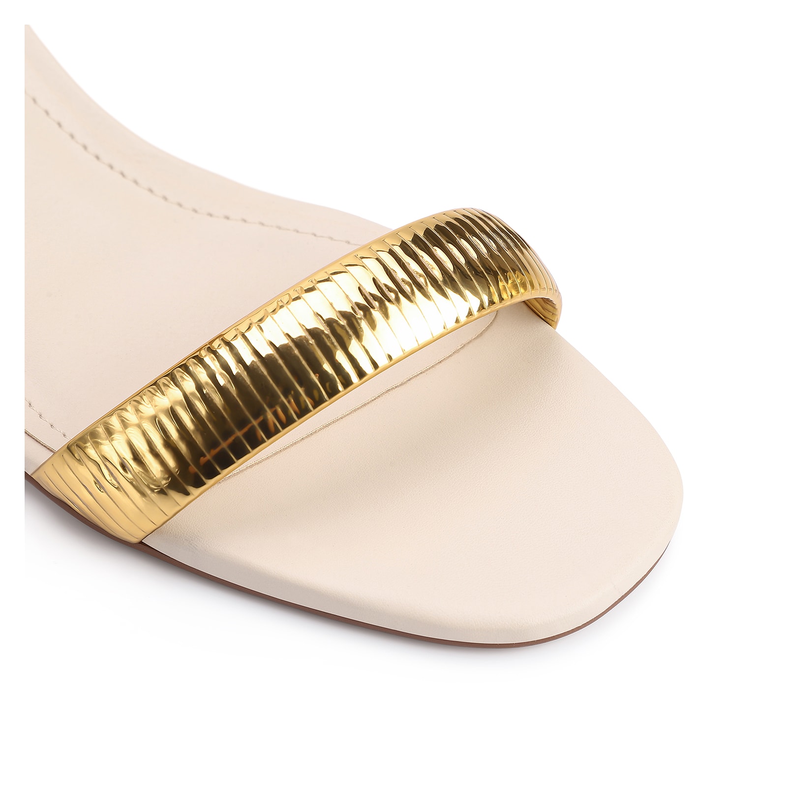 Sandália Couro Off White/Alt Dourado