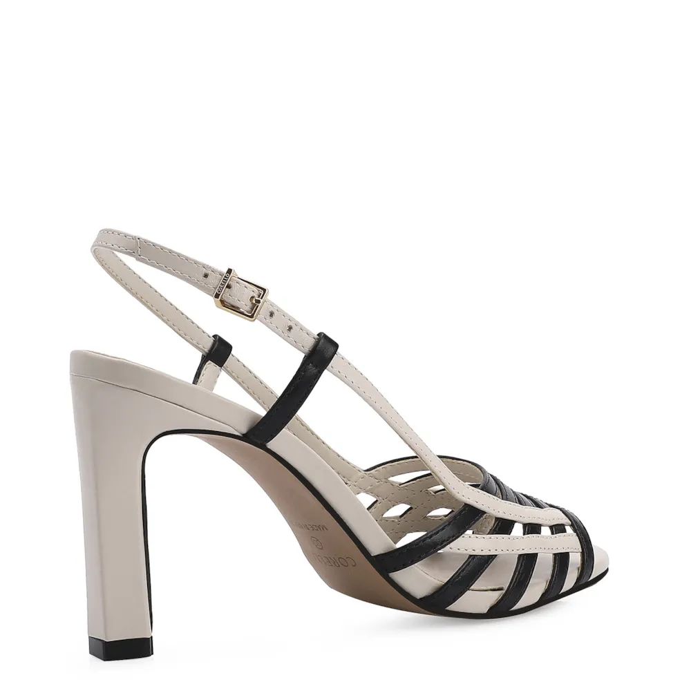 Sandália Couro Off White/Preto - imagem 3