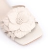 Sandália Flor Couro Off White/Alt Off White - imagem 7