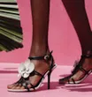 Sandália Flor Couro Preto/Off White - imagem 2