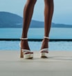 Sandália Meia Pata Alternativo Verniz Off White - imagem 2