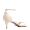 Sandália Off White Salto Fino Médio Couro Calcanhar Fechado - imagem 3