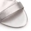 Sandália Prata Salto Fino Médio Couro Calcanhar Fechado - imagem 6