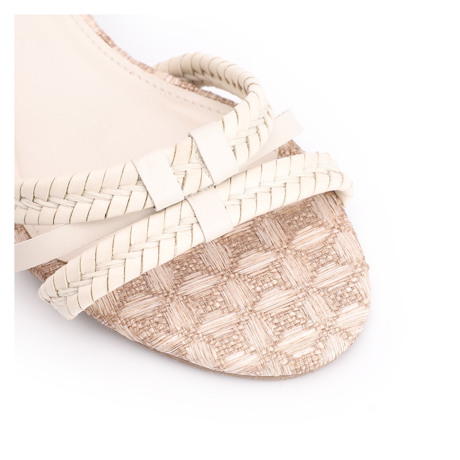 Sandália Tiras Couro/Ráfia Mosaico Off White