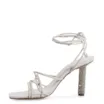 Sandália Verniz Off White - imagem 4