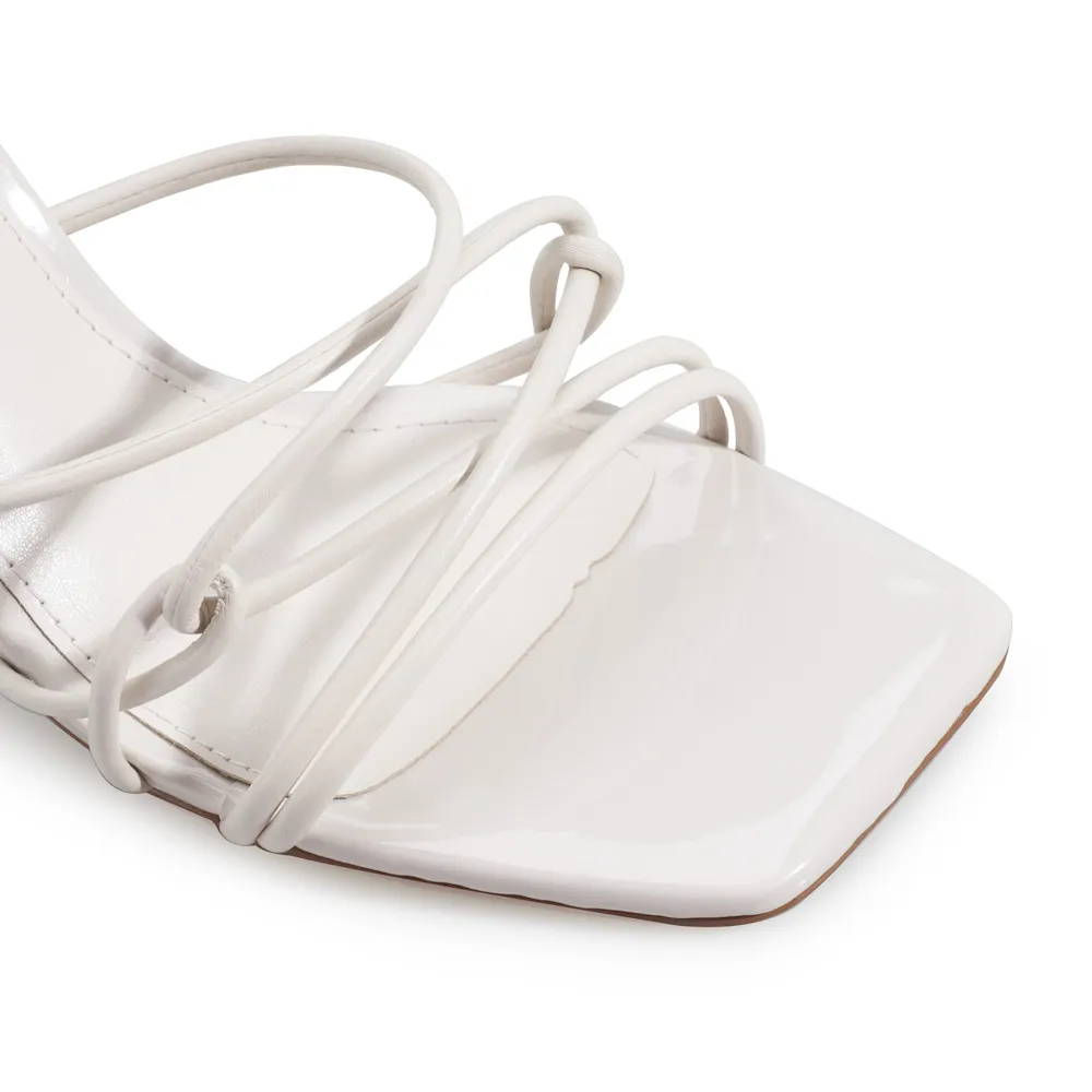 Sandália Verniz Off White - imagem 5