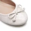 Sapatilha Basic Matelassê Verniz Soft Off White - imagem 6
