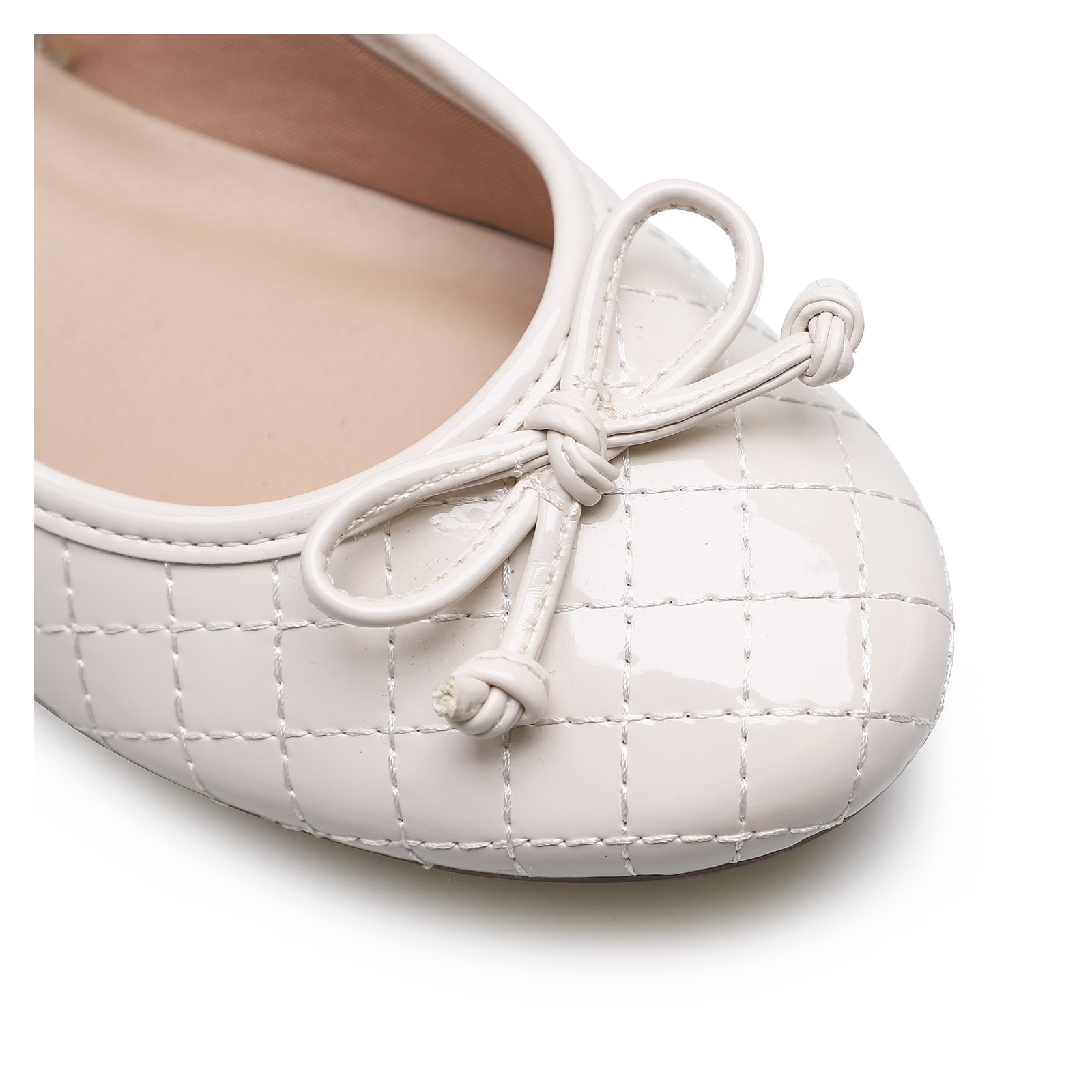 Sapatilha Basic Matelassê Verniz Soft Off White