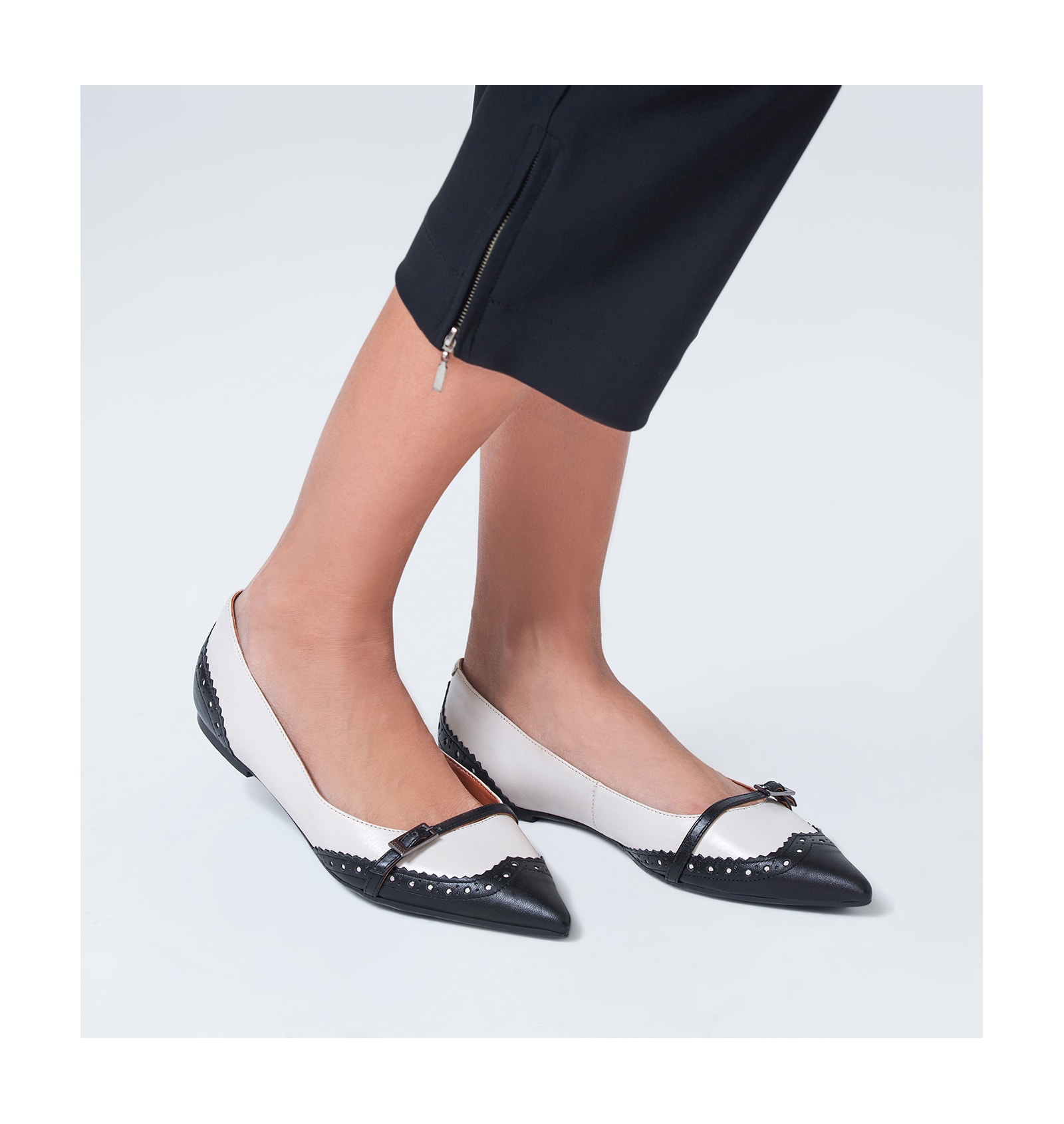 Sapatilha Couro Preto/Off White