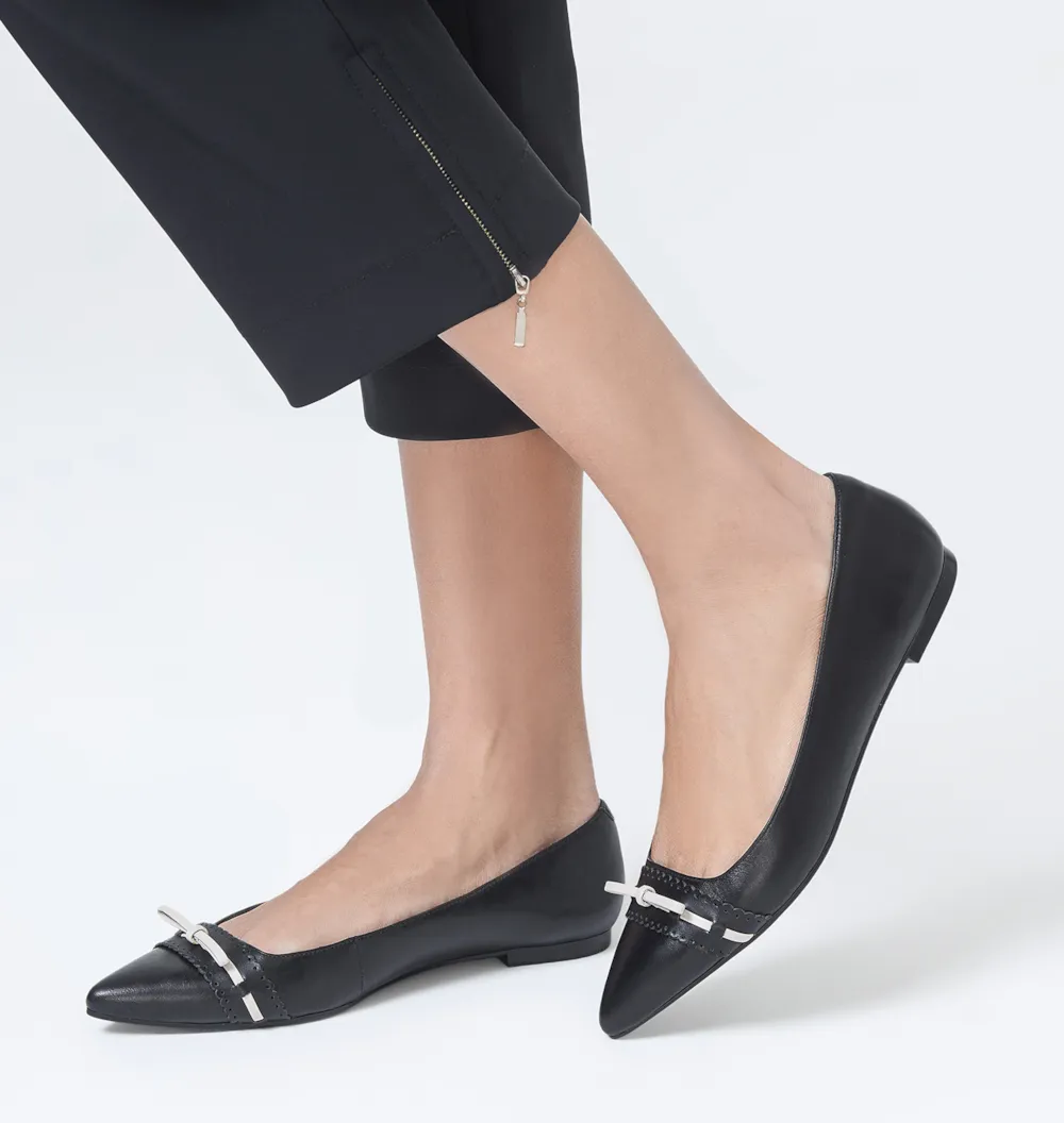 Sapatilha Couro Preto/Off White - imagem 2