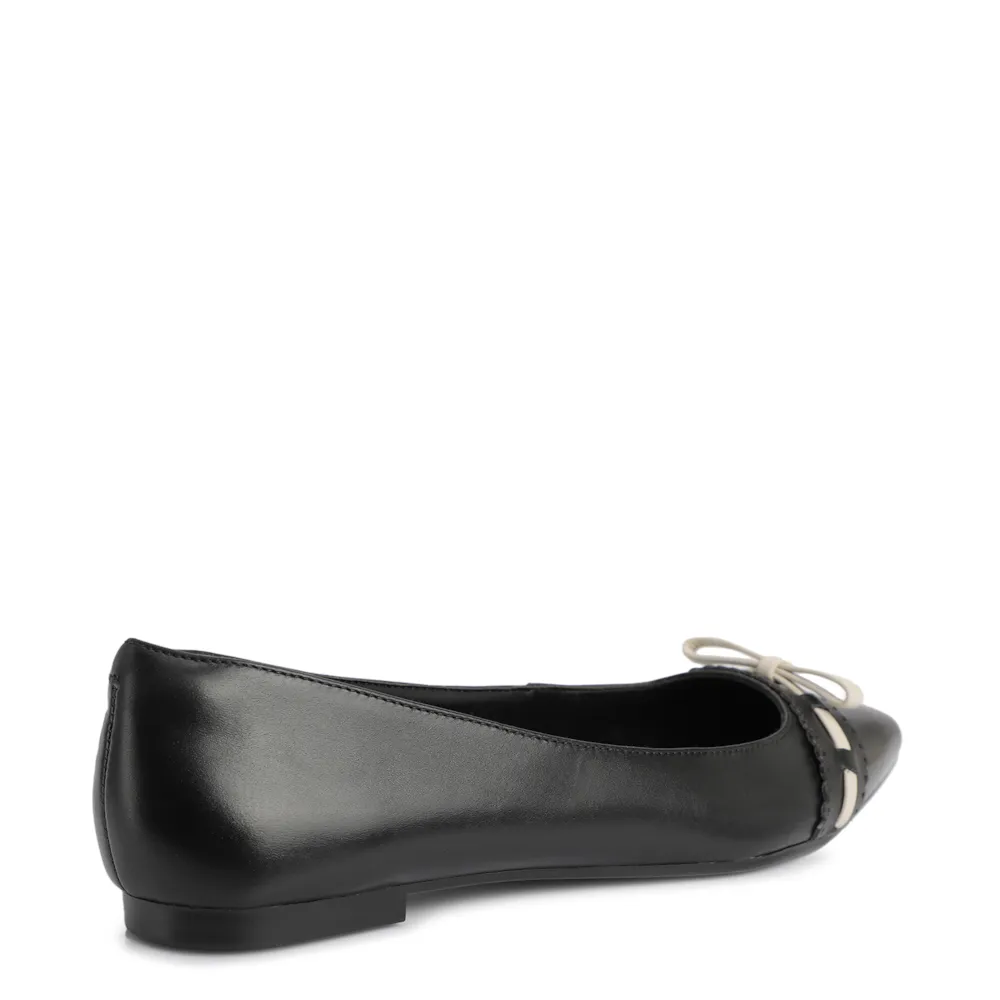 Sapatilha Couro Preto/Off White - imagem 4