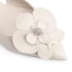 Sapatilha Flor Couro Off White - imagem 6