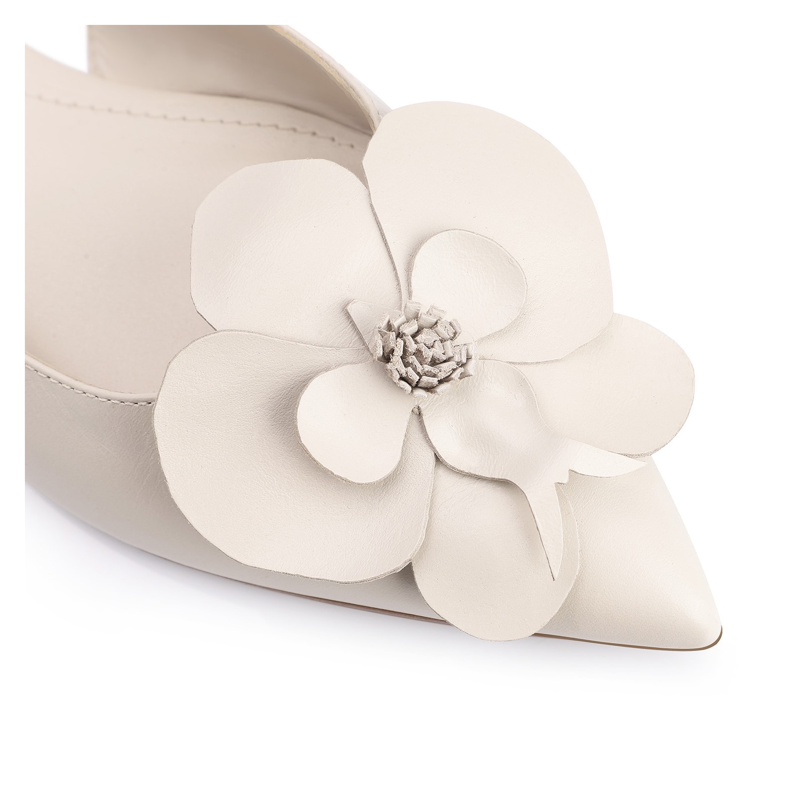 Sapatilha Flor Couro Off White