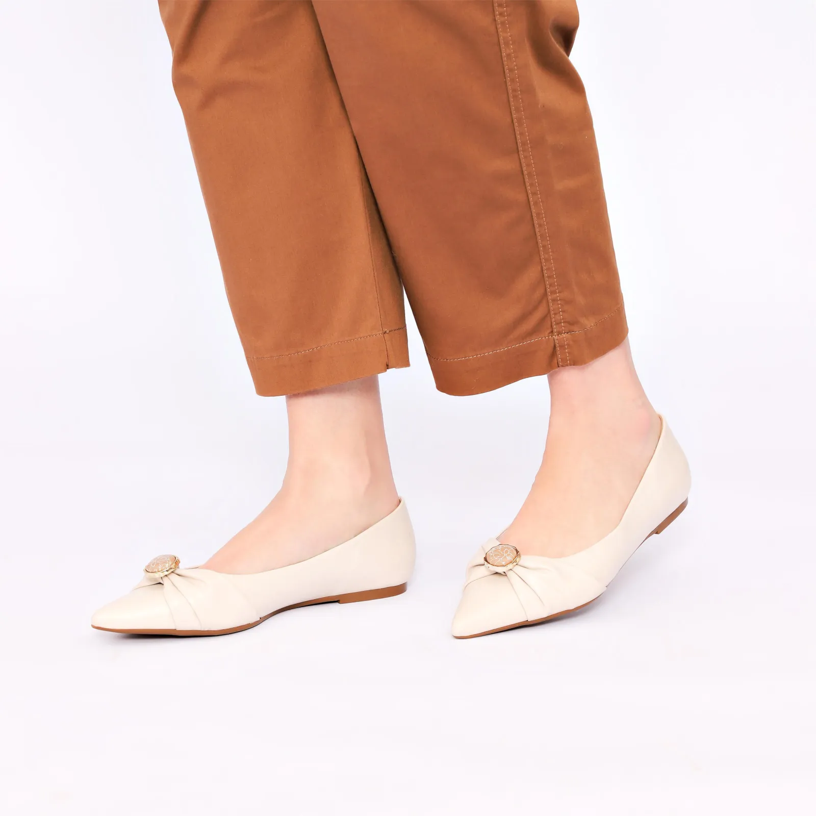 Sapatilha Pedra Couro Off White