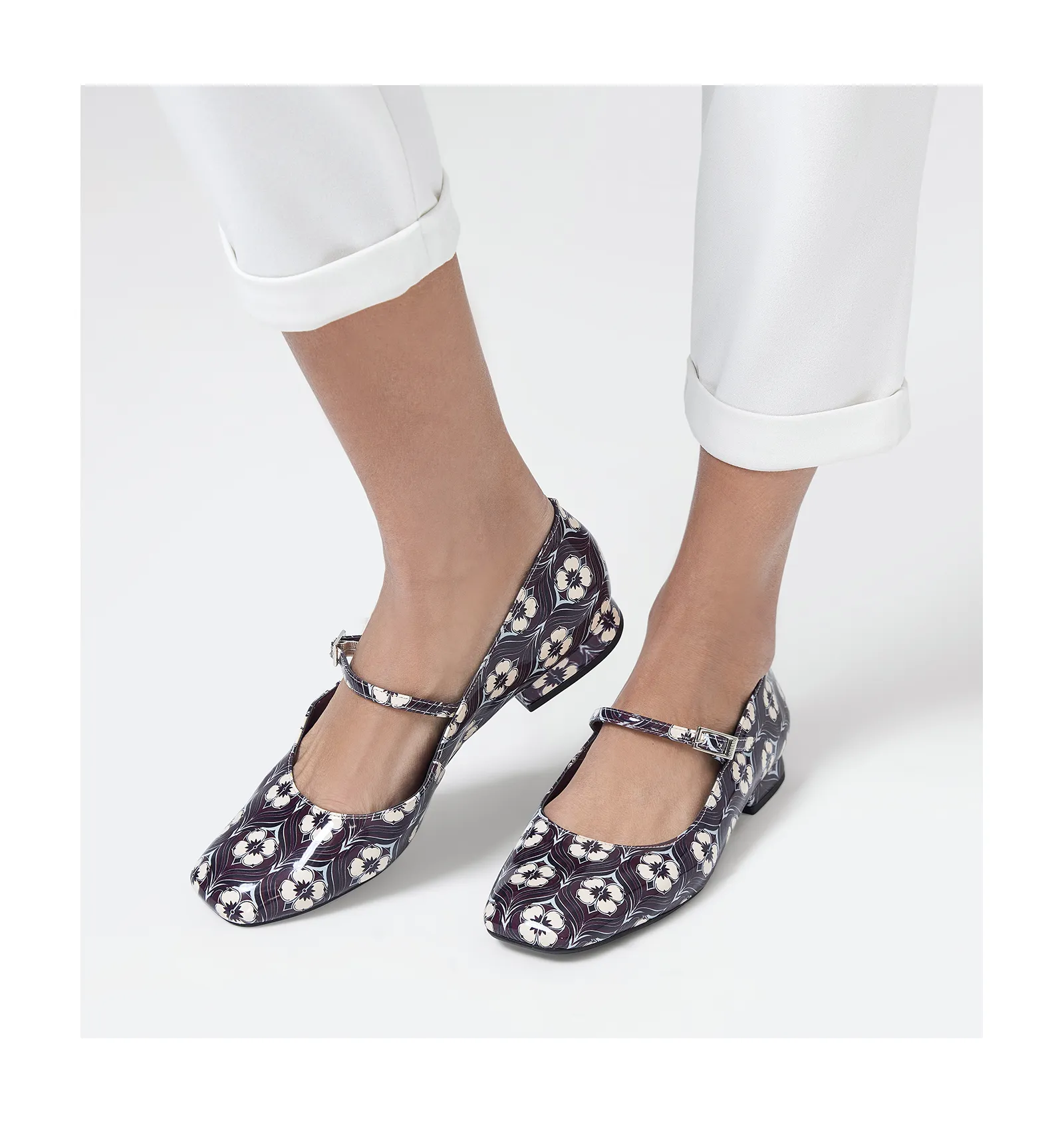Sapatilha Verniz Estampado