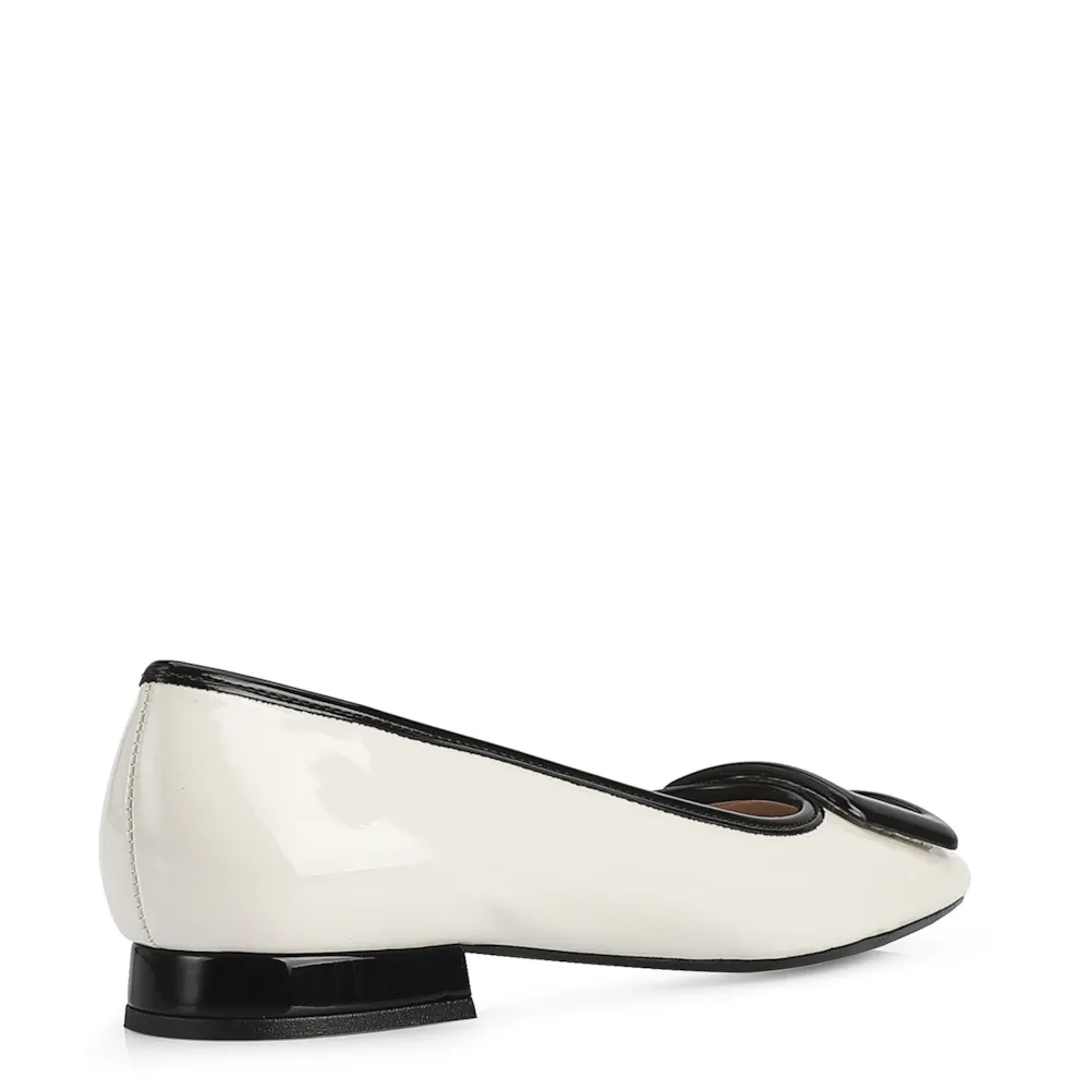 Sapatilha Verniz Off White/Preto - imagem 3