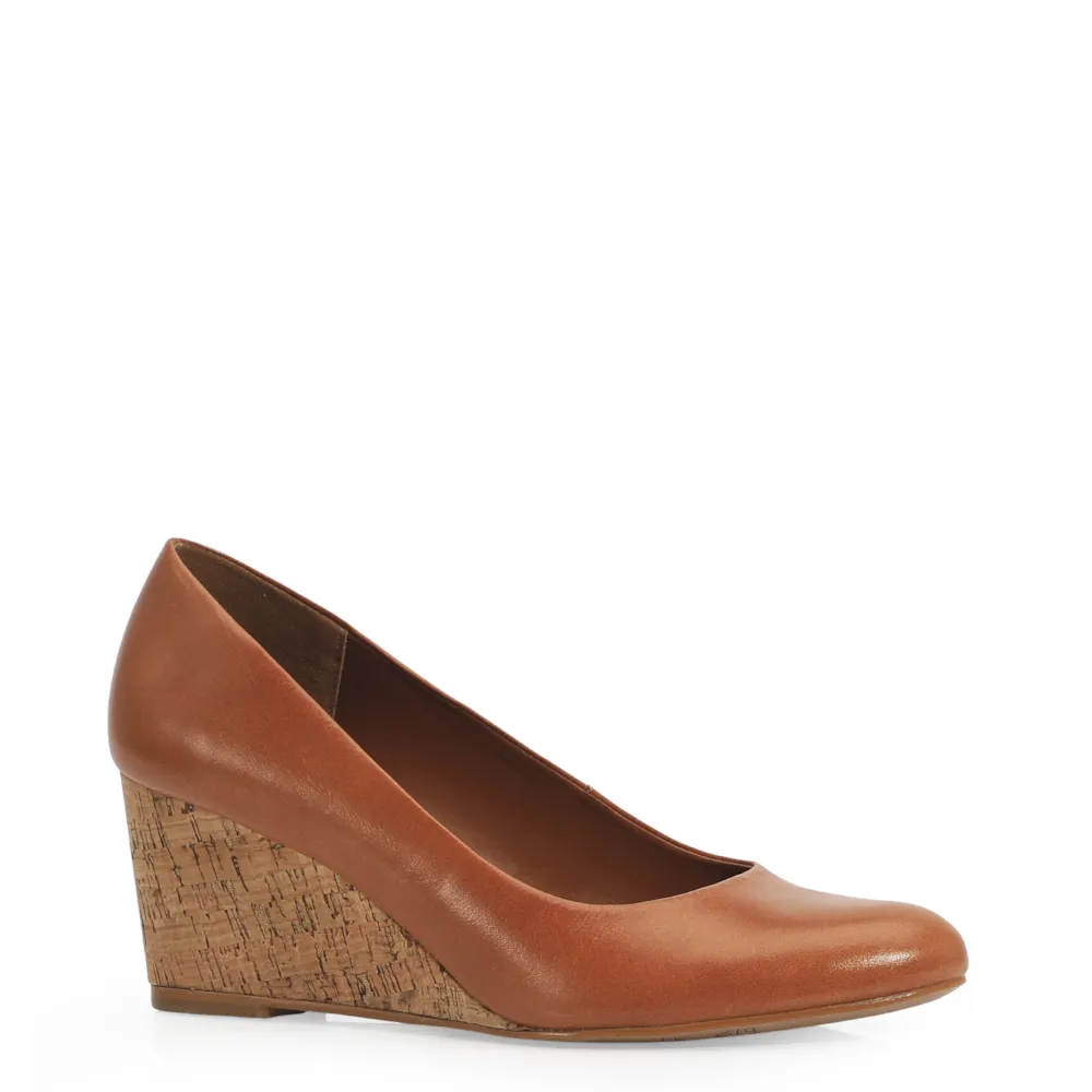 Sapato Anabela Couro Caramelo
