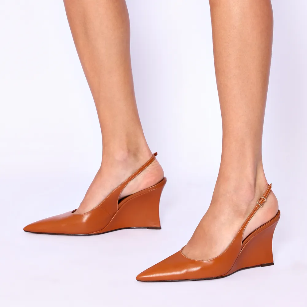 Scarpin Anabela Couro Marrom Claro - imagem 2