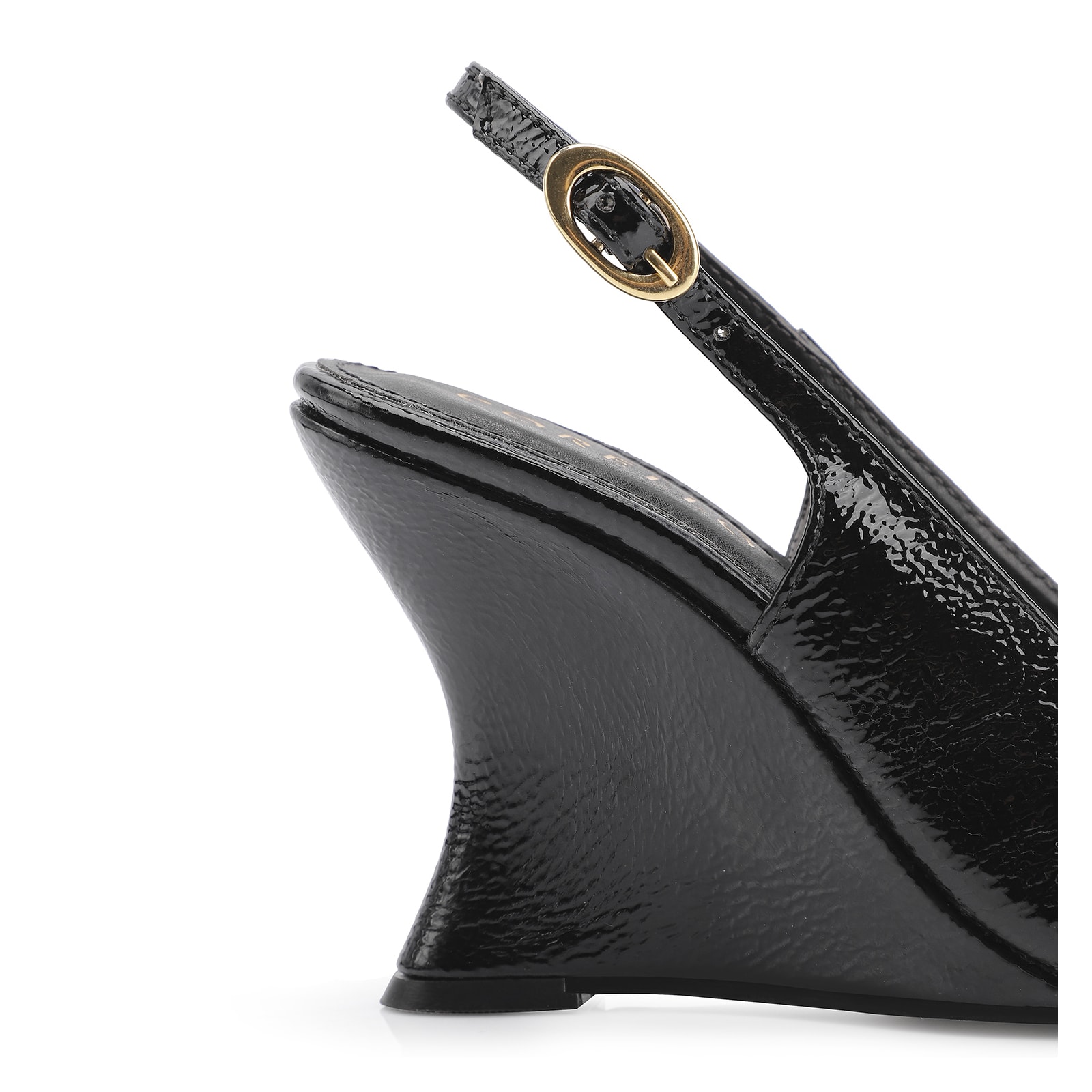 Scarpin Anabela Verniz Preto