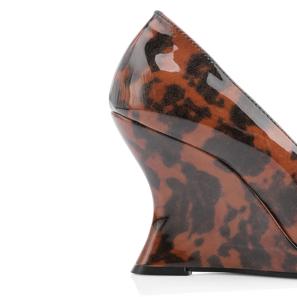 Scarpin Anabela Verniz Tartaruga - imagem 8