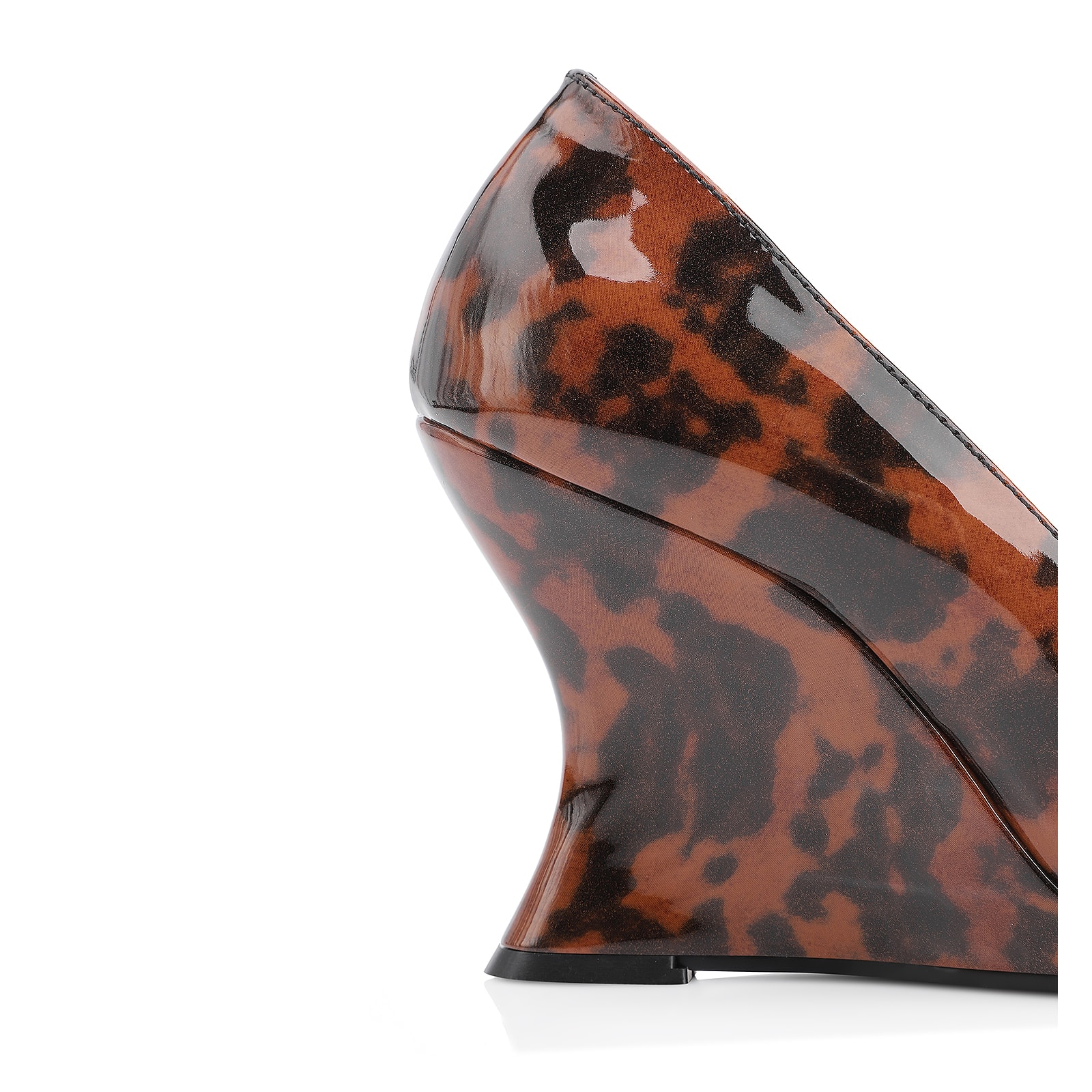 Scarpin Anabela Verniz Tartaruga