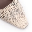 Scarpin Animal Print Salto Bloco Fino Baixo Alt Python Slingback - imagem 6