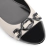 Scarpin Bridão Alt Off White/Verniz Preto - imagem 6