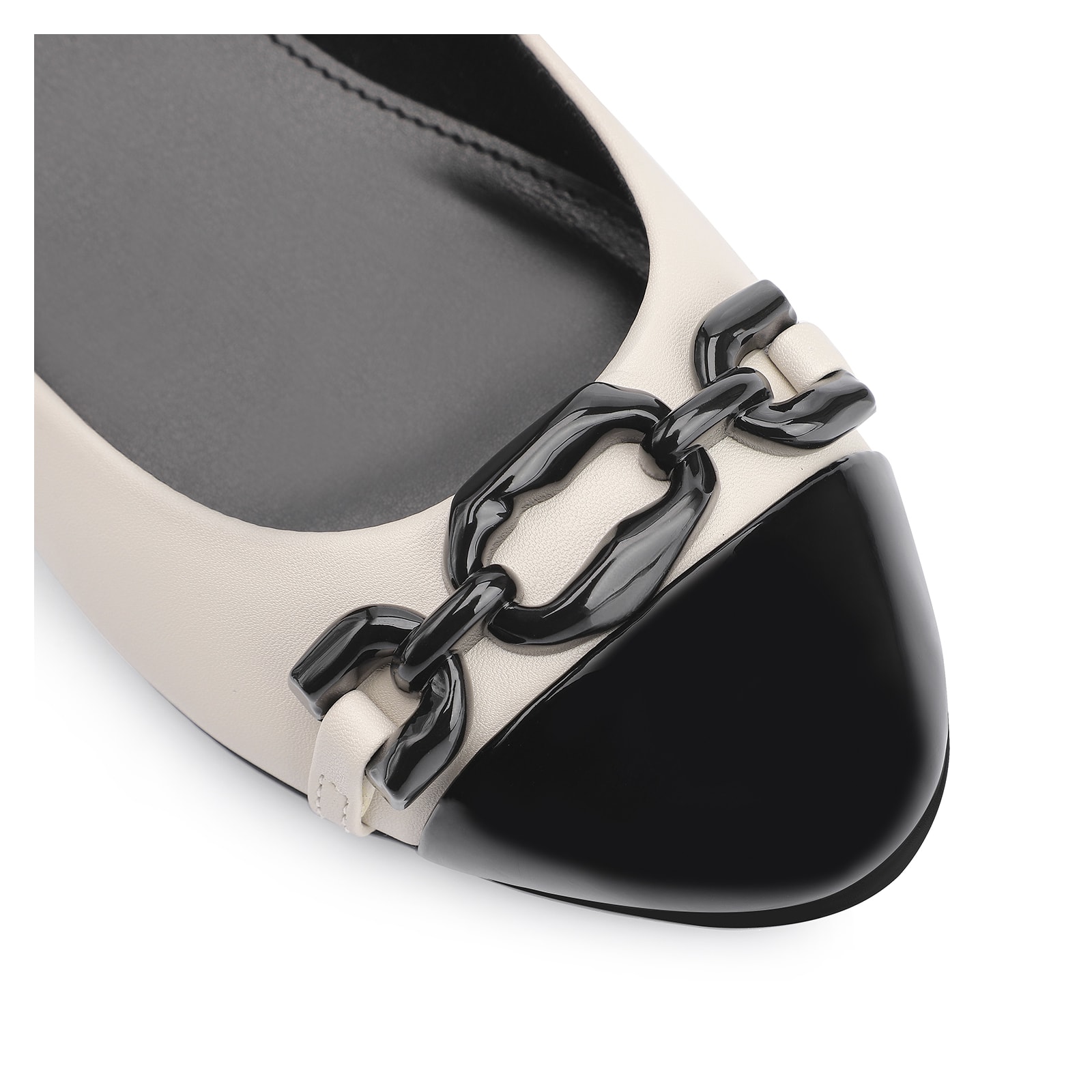Scarpin Bridão Alt Off White/Verniz Preto
