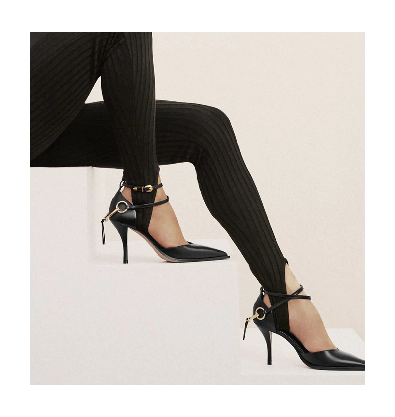 Scarpin Bridão Couro Preto