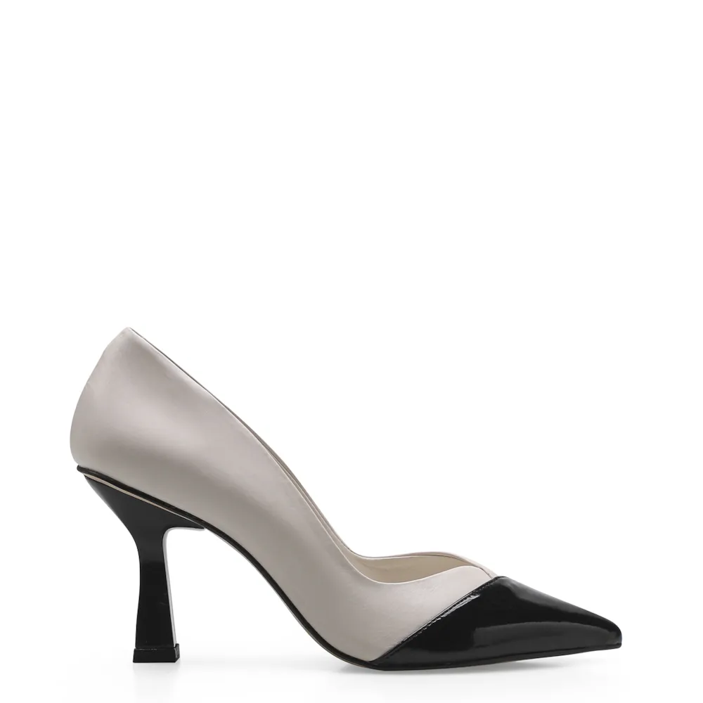 Scarpin Cecília Couro Off White/Verniz Preto - imagem 3