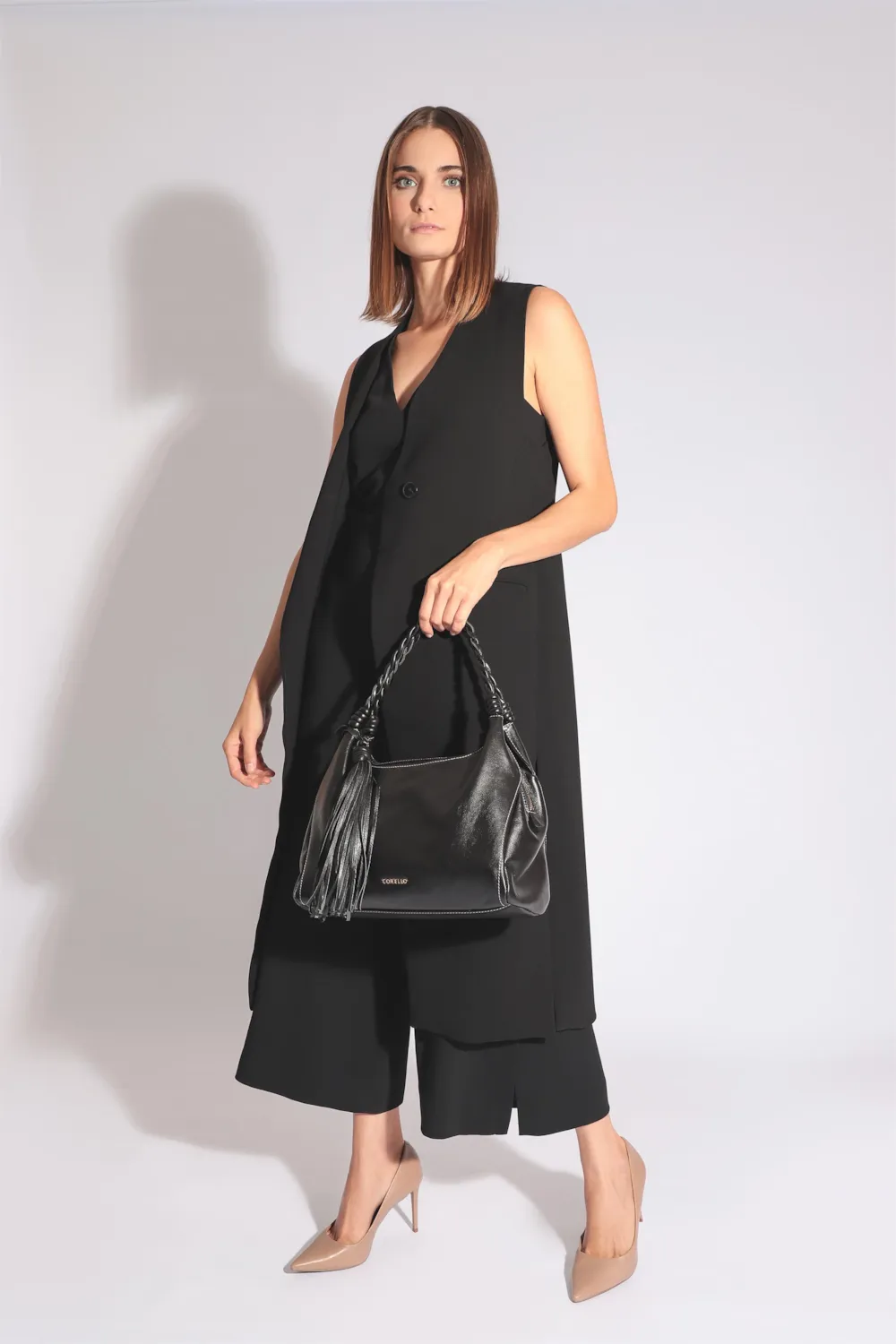 Scarpin Classic Couro Bege - imagem 2