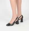 Scarpin Classic Couro Preto - imagem 2