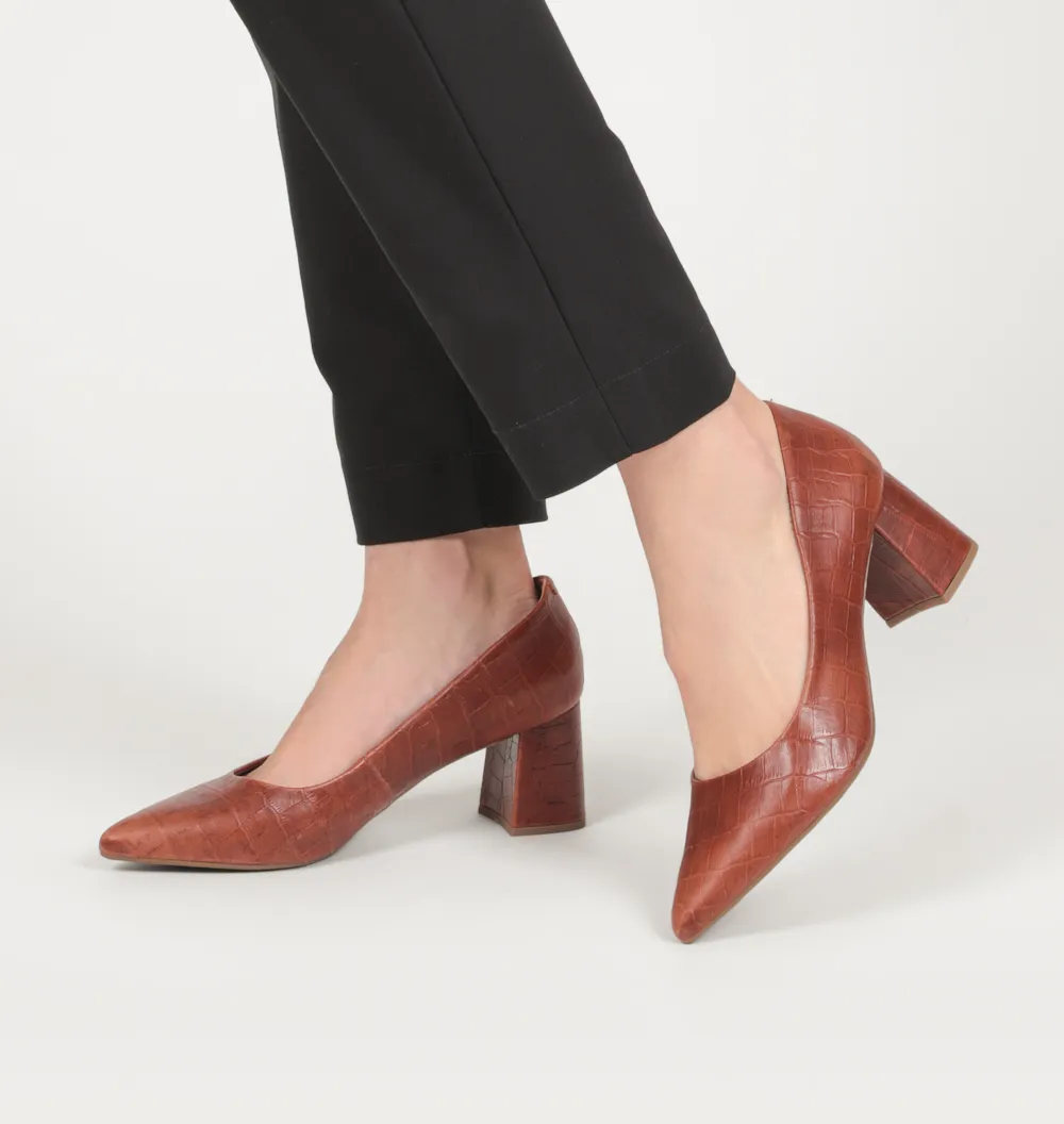 Scarpin Classic Croco Marrom - imagem 2