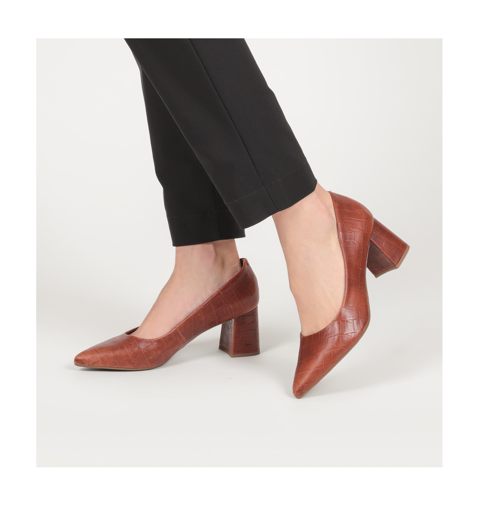 Scarpin Classic Croco Marrom