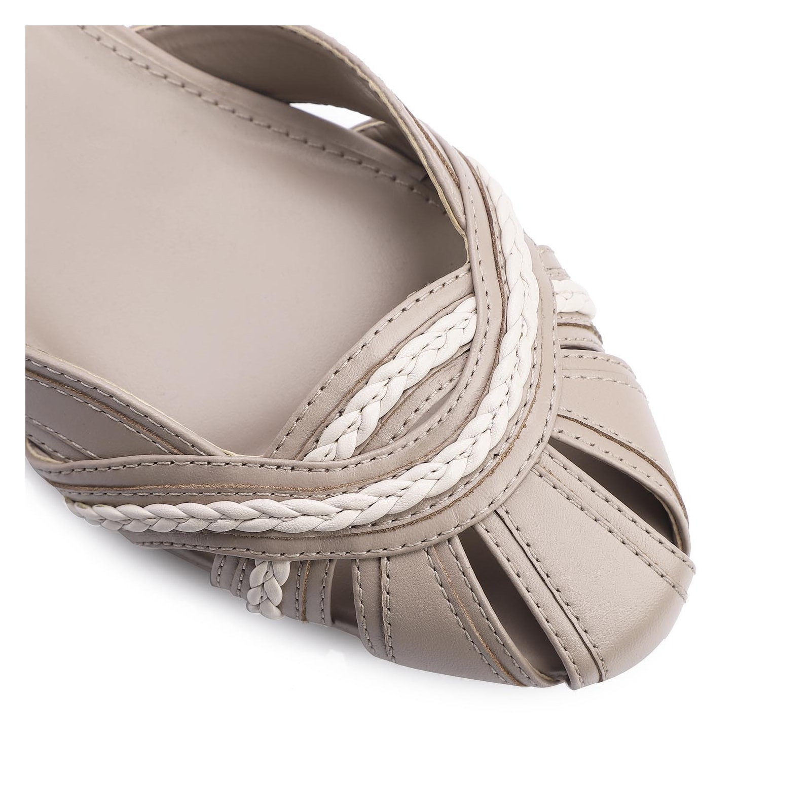Scarpin Couro Bege/Off White