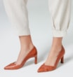 Scarpin Couro Caramelo - imagem 2