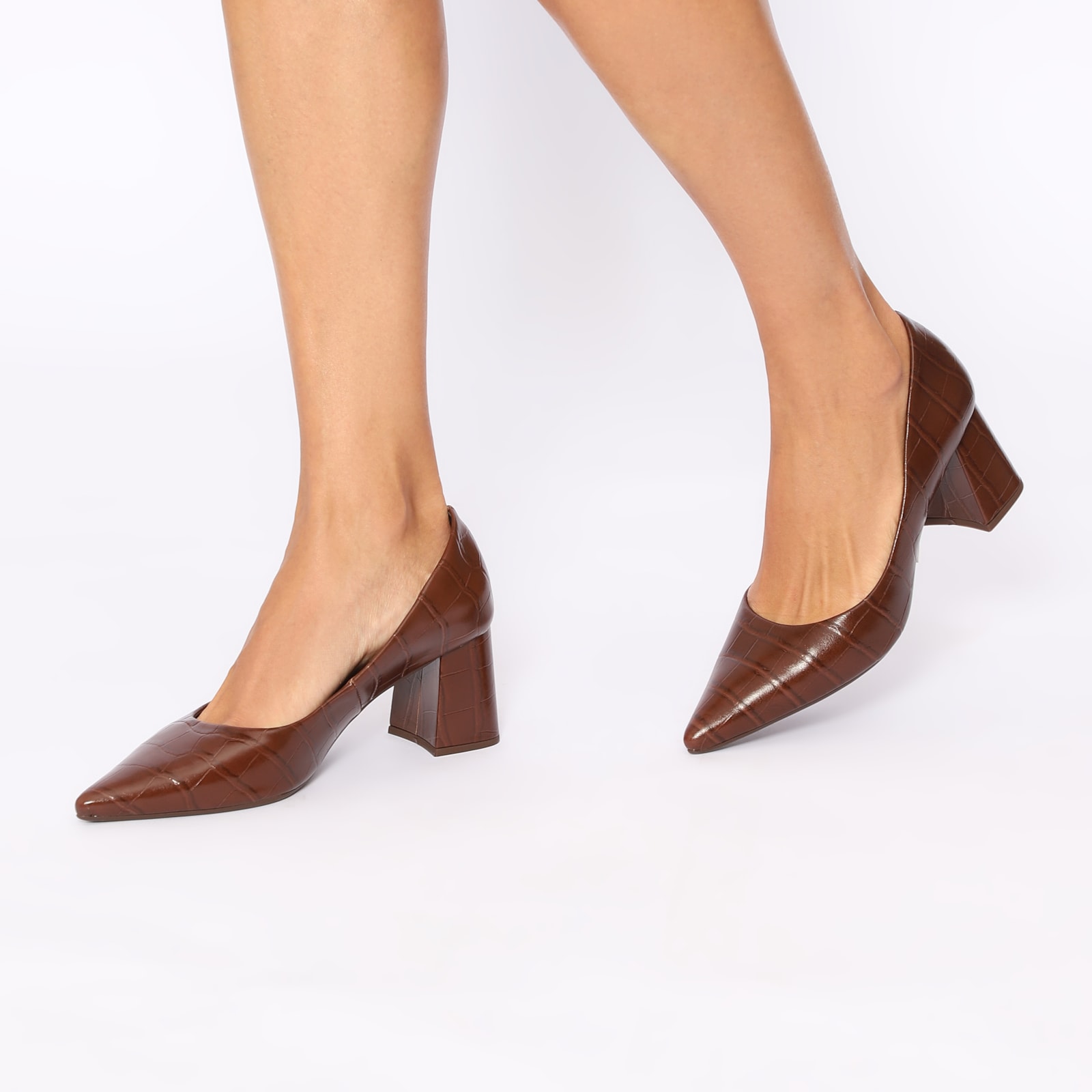 Scarpin Couro Croco Marrom