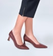 Scarpin Couro Croco Marrom - imagem 2