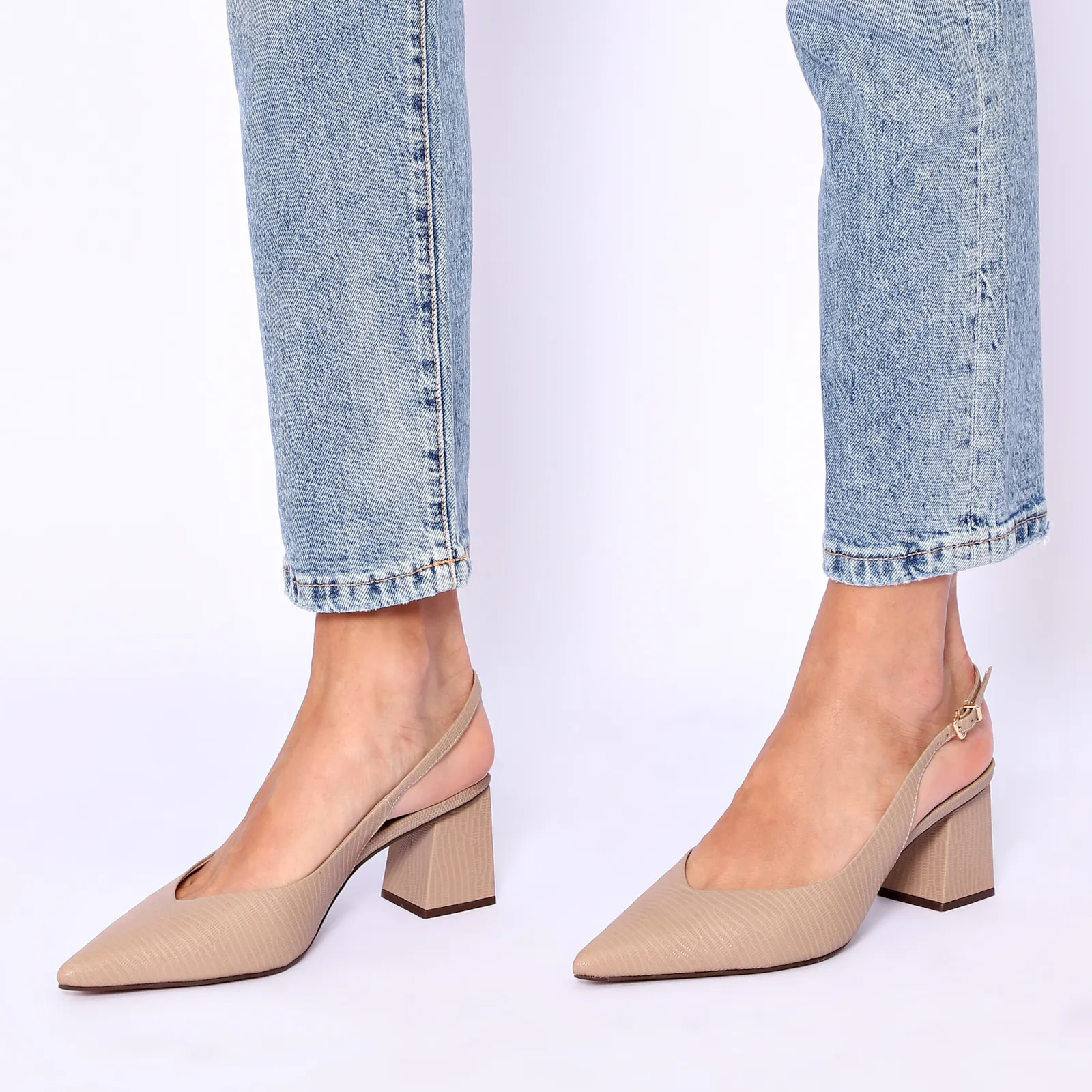 Scarpin Couro Lezard Bege