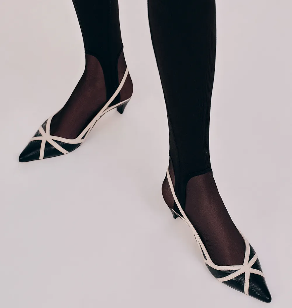 Scarpin Couro Lezard Preto/Couro Off White - imagem 2