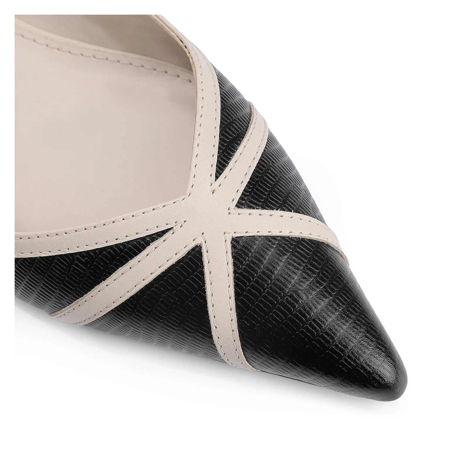 Scarpin Couro Lezard Preto/Couro Off White