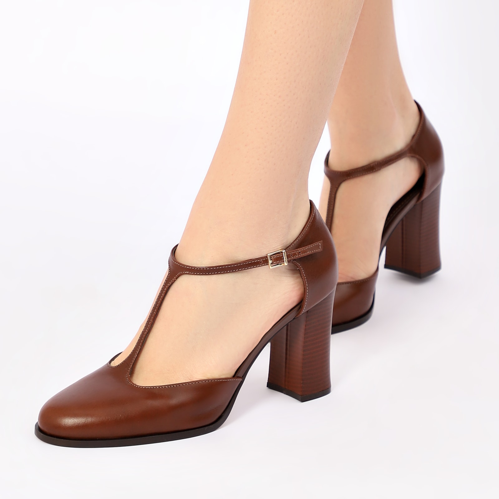 Scarpin Couro Marrom