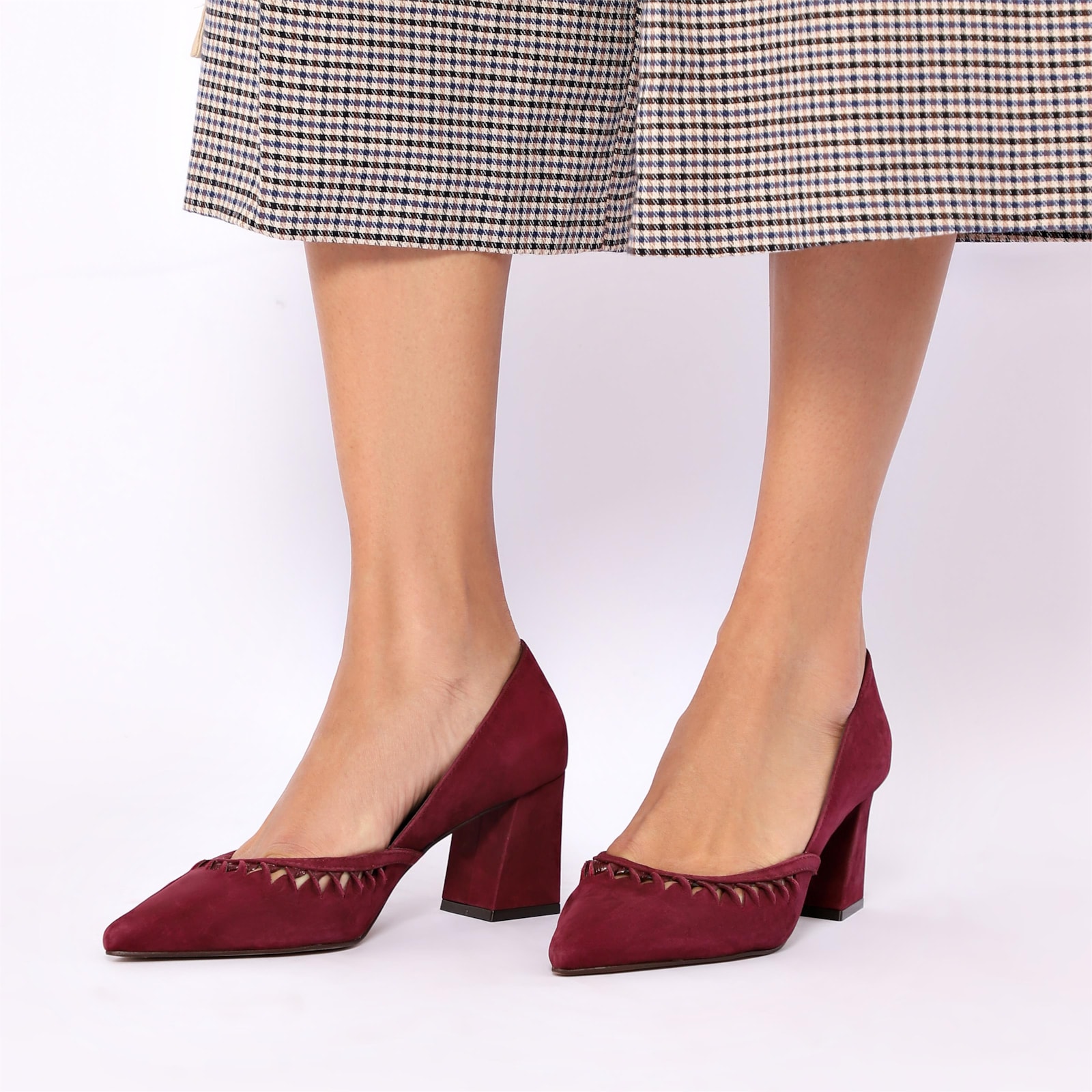 Scarpin Couro Nobuck Vinho