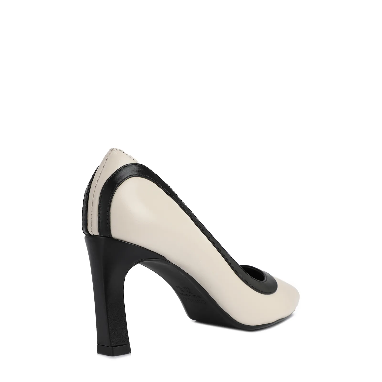 Scarpin Couro Off/Preto