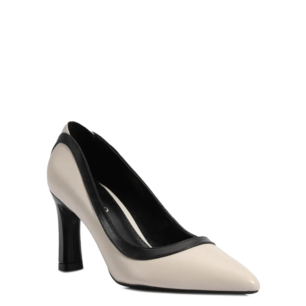 Scarpin Couro Off/Preto
